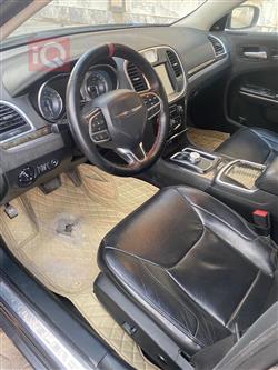 کرایسلەر 300